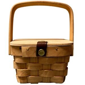 Small Woven Lidded Basket Red White Cloth Insert Ladybug Clip 3.5"x3.5"